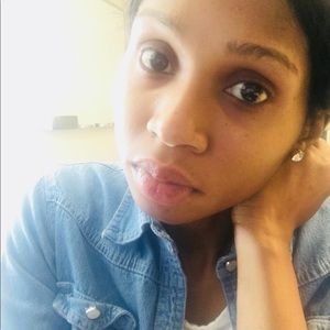 Meet your Posher, Chinelo